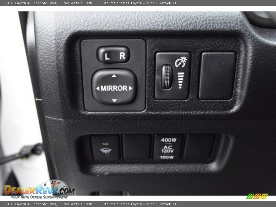 2018 Toyota 4Runner SR5 4x4 Super White / Black Photo #24