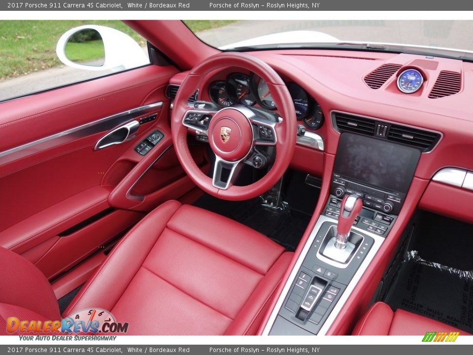 Dashboard of 2017 Porsche 911 Carrera 4S Cabriolet Photo #14