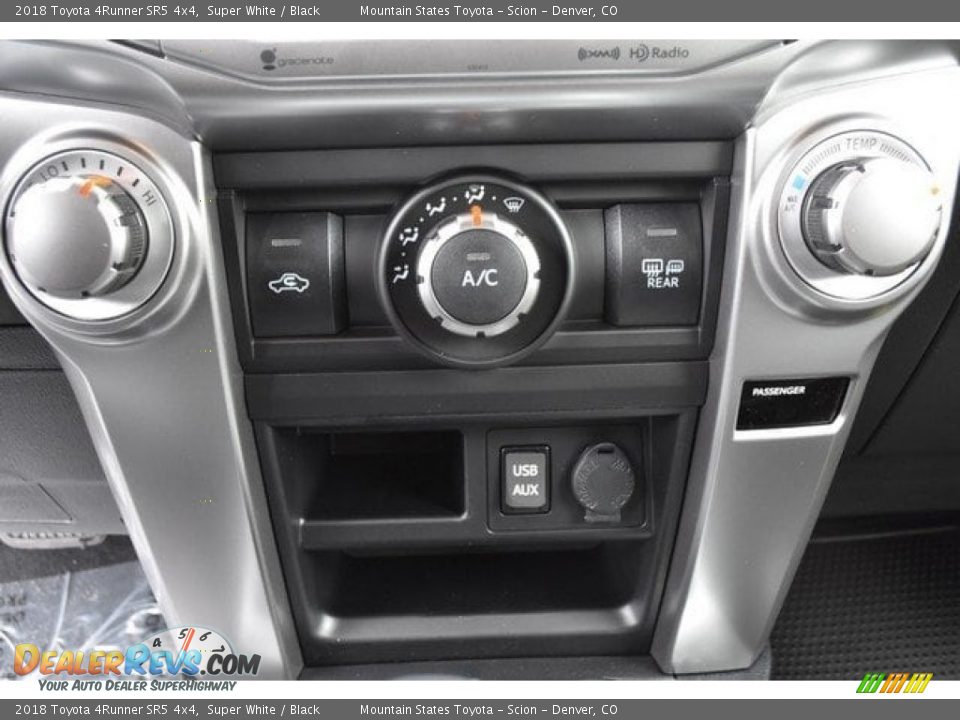 2018 Toyota 4Runner SR5 4x4 Super White / Black Photo #28