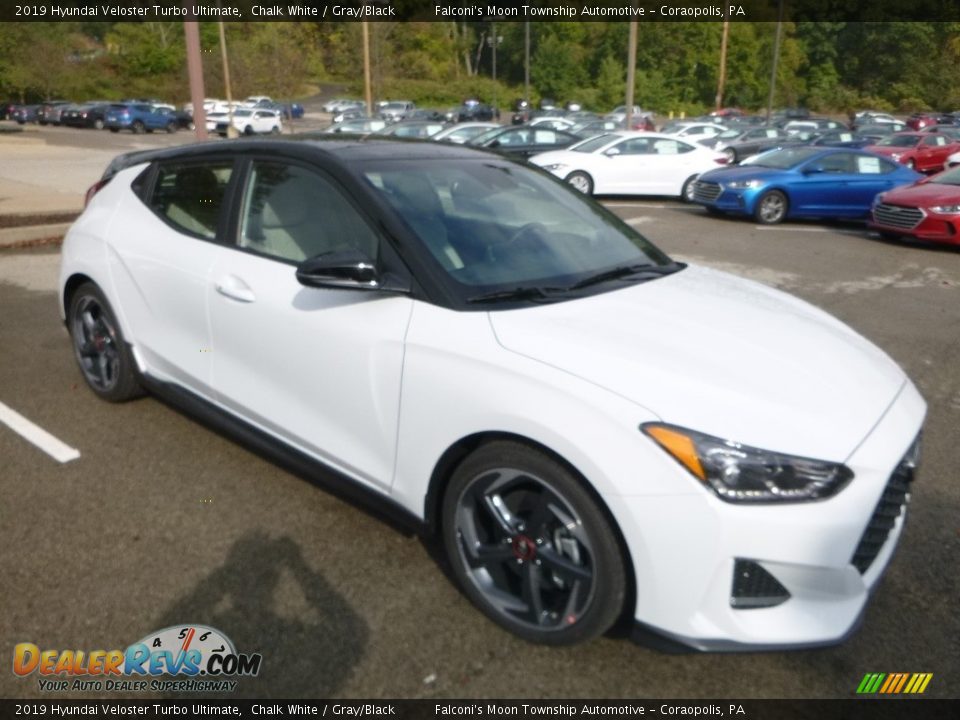 Front 3/4 View of 2019 Hyundai Veloster Turbo Ultimate Photo #3