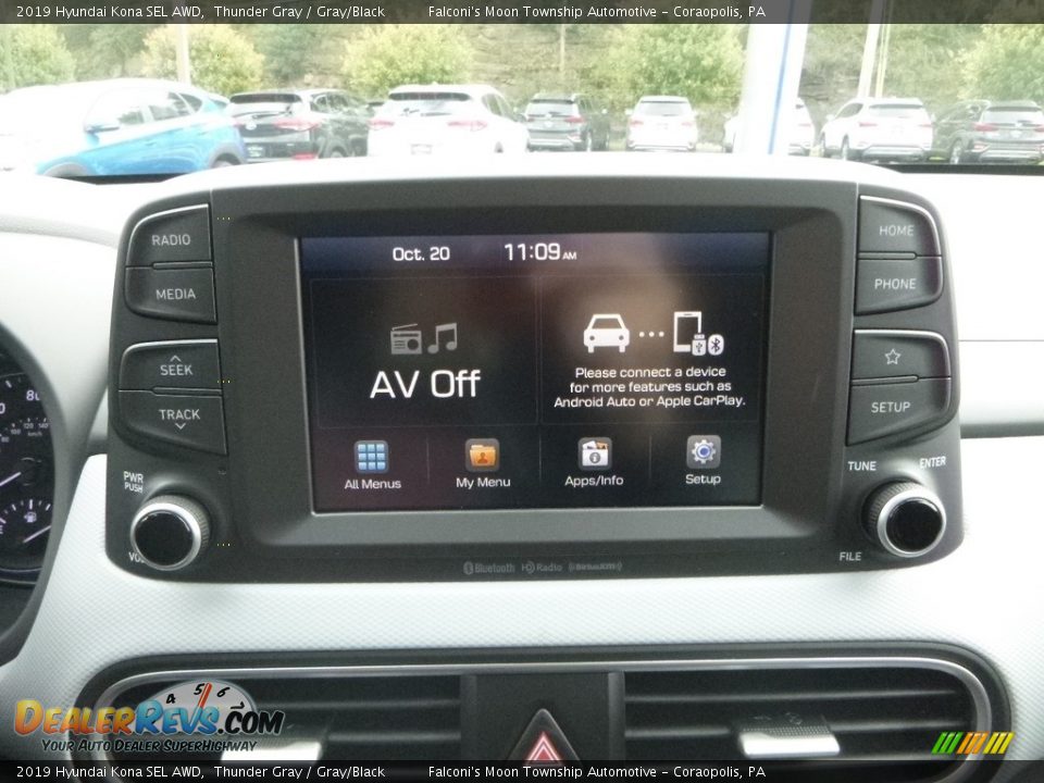 Controls of 2019 Hyundai Kona SEL AWD Photo #13