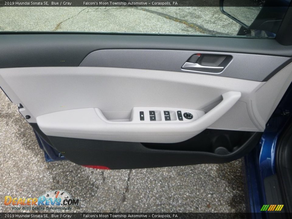 Door Panel of 2019 Hyundai Sonata SE Photo #10