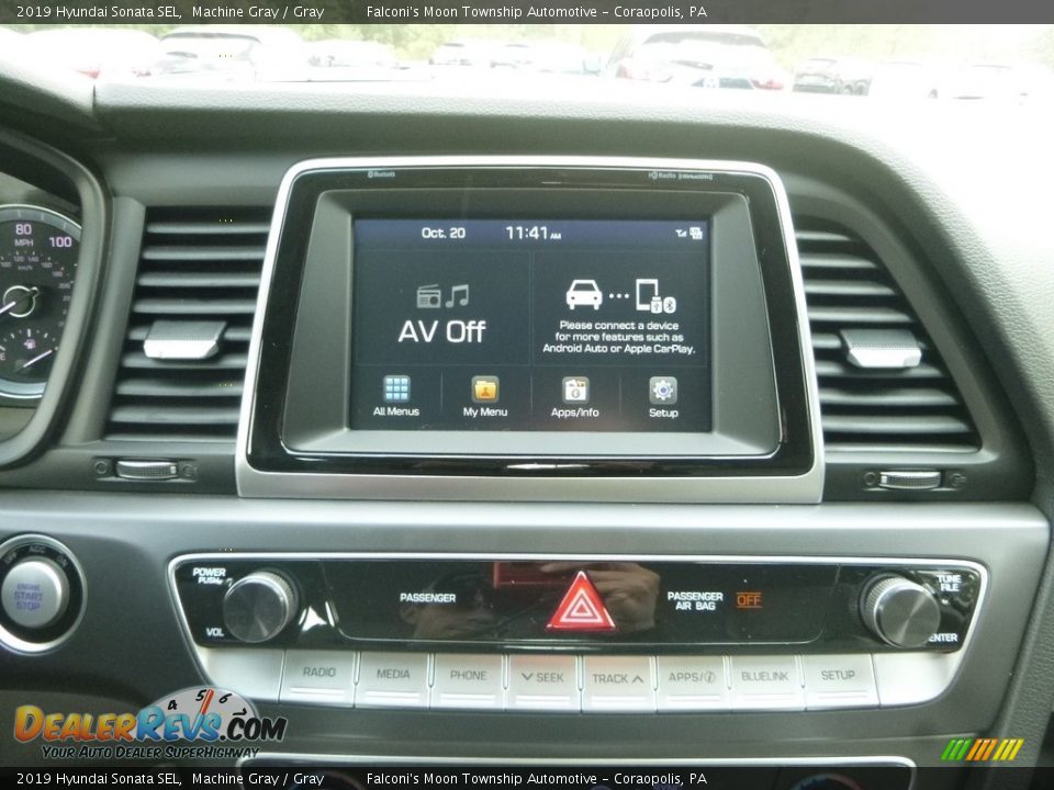 Controls of 2019 Hyundai Sonata SEL Photo #13