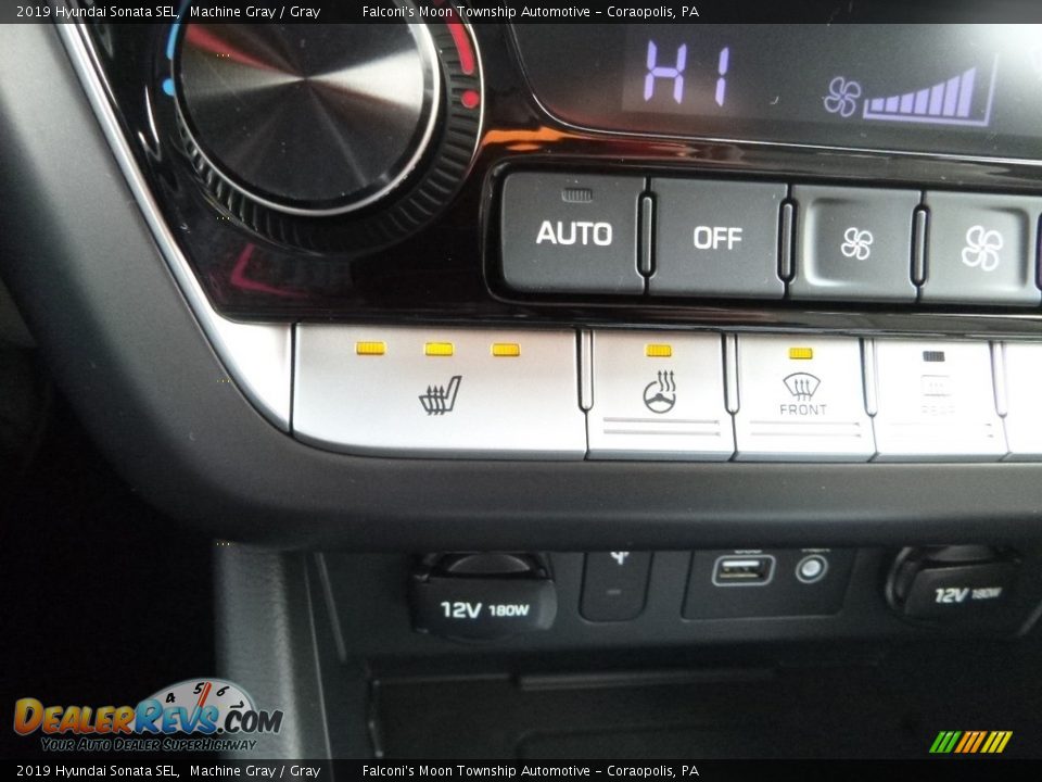 Controls of 2019 Hyundai Sonata SEL Photo #14