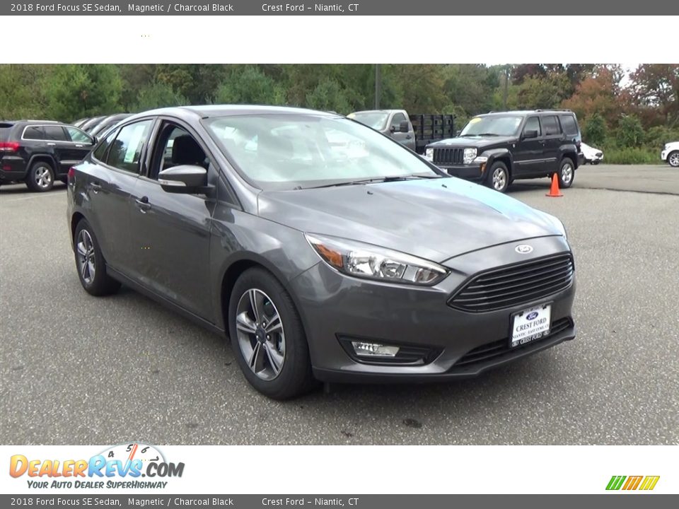 2018 Ford Focus SE Sedan Magnetic / Charcoal Black Photo #1