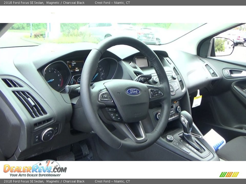 2018 Ford Focus SE Sedan Magnetic / Charcoal Black Photo #11