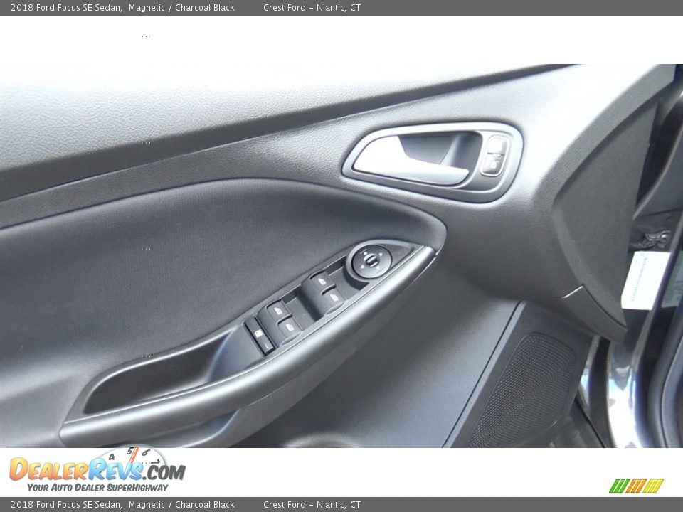 2018 Ford Focus SE Sedan Magnetic / Charcoal Black Photo #13