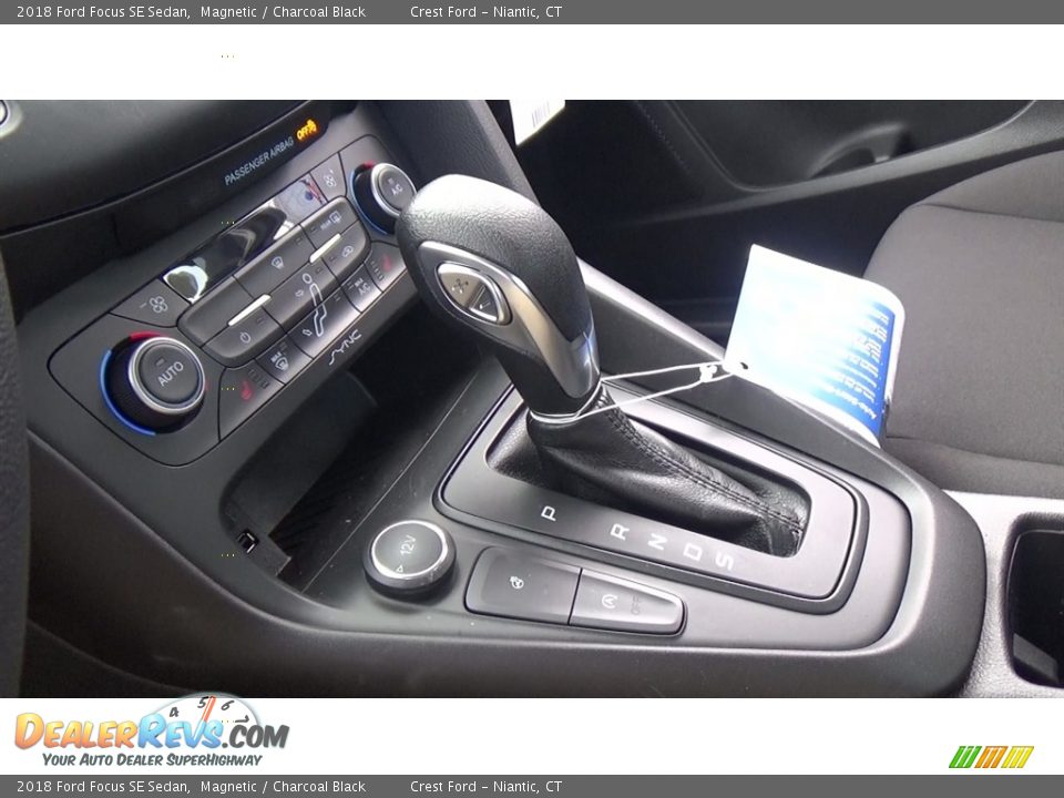 2018 Ford Focus SE Sedan Magnetic / Charcoal Black Photo #17