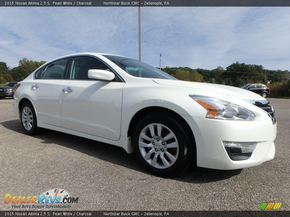 2015 Nissan Altima 2.5 S Pearl White / Charcoal Photo #4