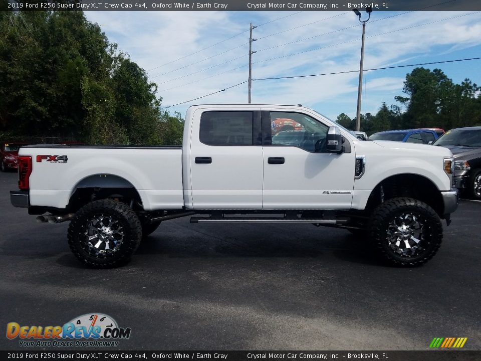 2019 Ford F250 Super Duty XLT Crew Cab 4x4 Oxford White / Earth Gray Photo #6