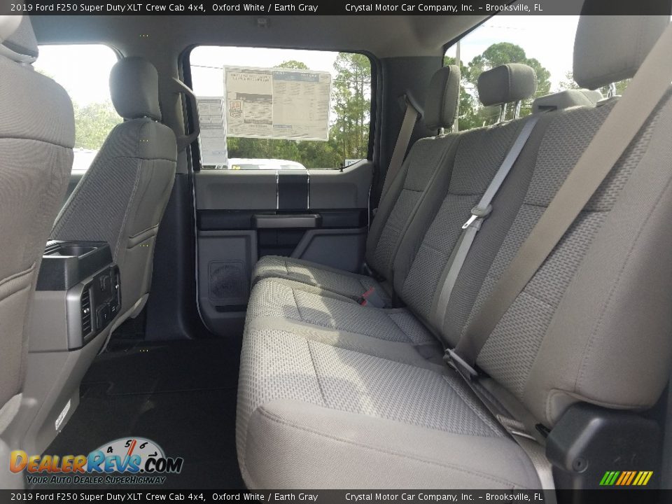 2019 Ford F250 Super Duty XLT Crew Cab 4x4 Oxford White / Earth Gray Photo #10