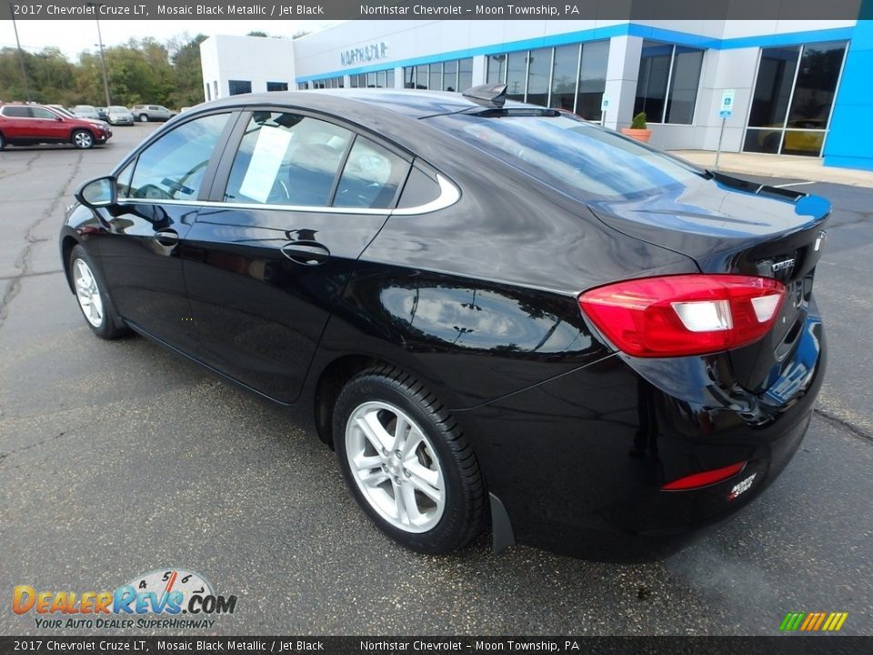 2017 Chevrolet Cruze LT Mosaic Black Metallic / Jet Black Photo #4