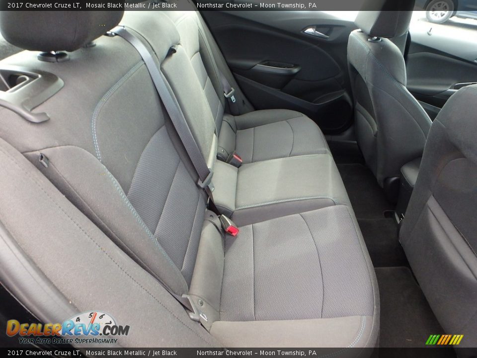 2017 Chevrolet Cruze LT Mosaic Black Metallic / Jet Black Photo #18