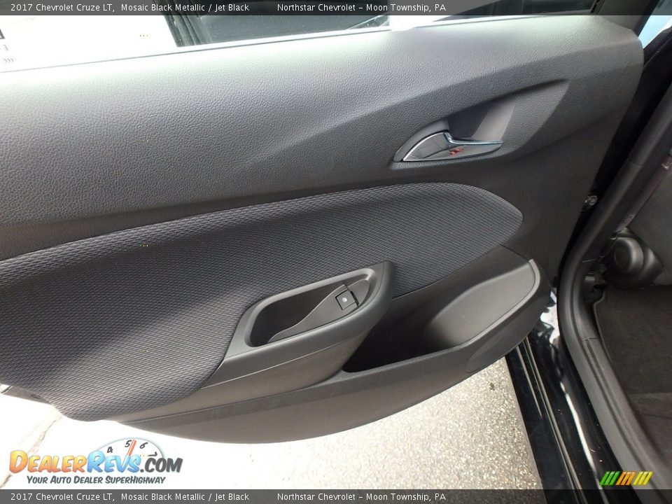 2017 Chevrolet Cruze LT Mosaic Black Metallic / Jet Black Photo #23
