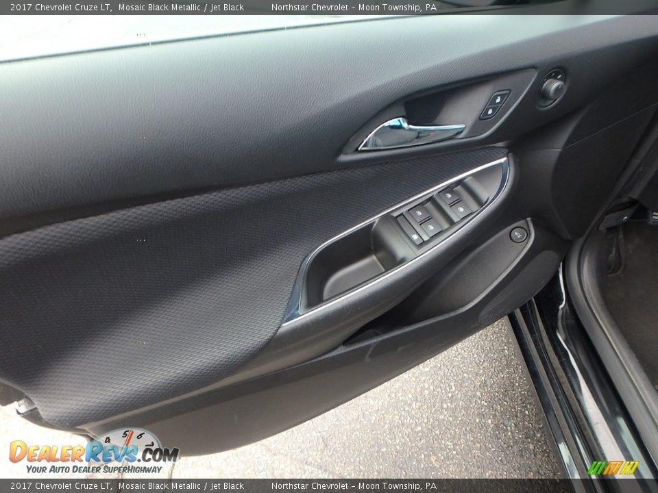 2017 Chevrolet Cruze LT Mosaic Black Metallic / Jet Black Photo #24