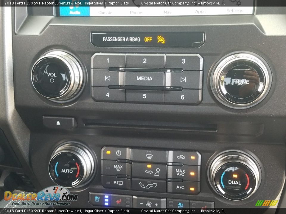 Controls of 2018 Ford F150 SVT Raptor SuperCrew 4x4 Photo #13