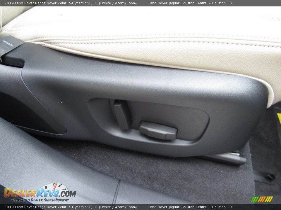 Controls of 2019 Land Rover Range Rover Velar R-Dynamic SE Photo #21