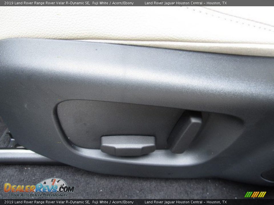 Controls of 2019 Land Rover Range Rover Velar R-Dynamic SE Photo #26