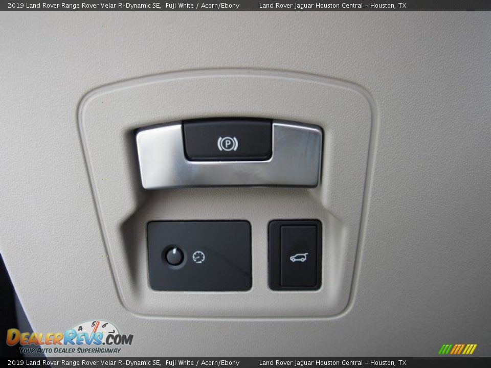 Controls of 2019 Land Rover Range Rover Velar R-Dynamic SE Photo #27