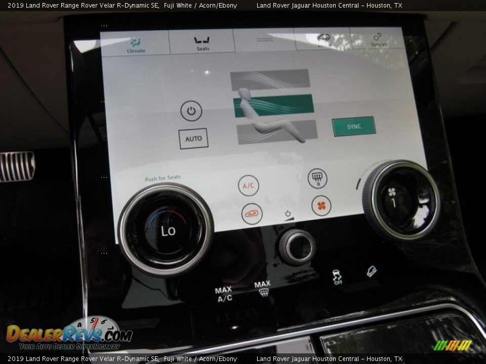 Controls of 2019 Land Rover Range Rover Velar R-Dynamic SE Photo #34