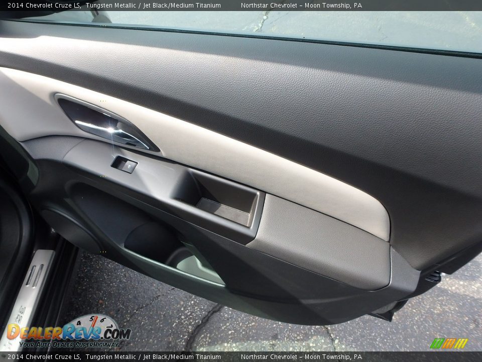 2014 Chevrolet Cruze LS Tungsten Metallic / Jet Black/Medium Titanium Photo #17