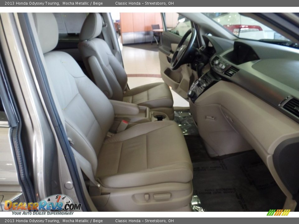 2013 Honda Odyssey Touring Mocha Metallic / Beige Photo #16