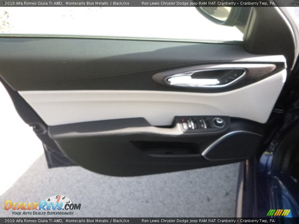 2019 Alfa Romeo Giulia Ti AWD Montecarlo Blue Metallic / Black/Ice Photo #19