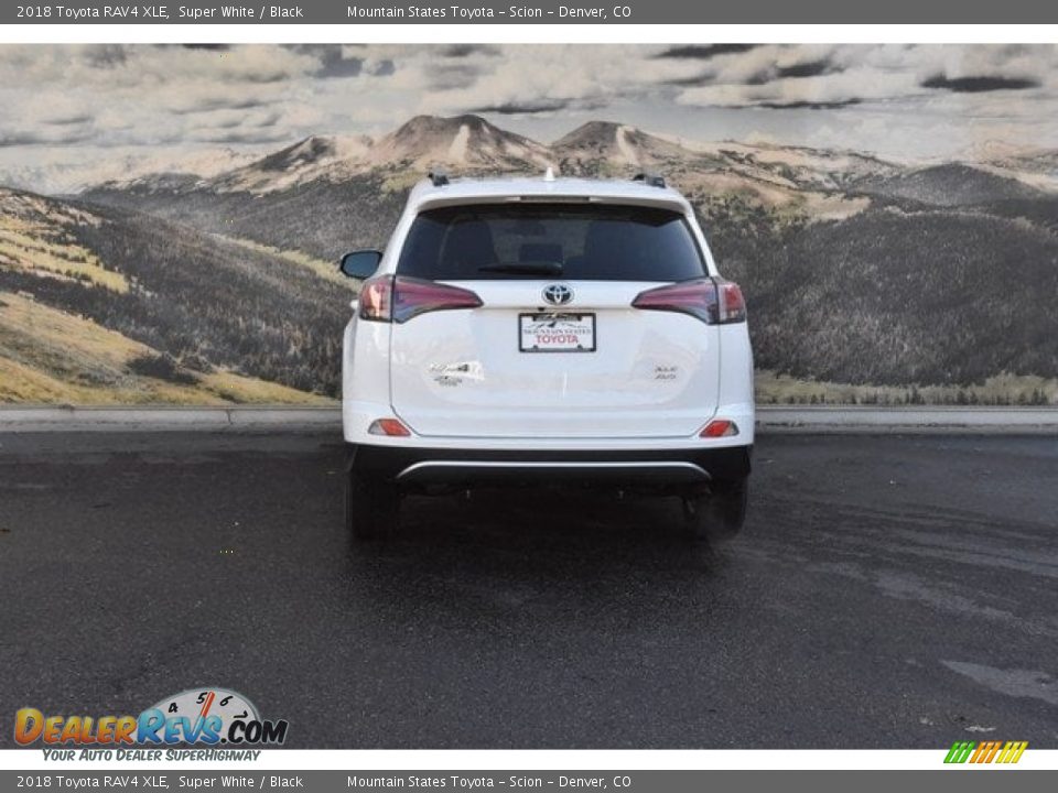 2018 Toyota RAV4 XLE Super White / Black Photo #4
