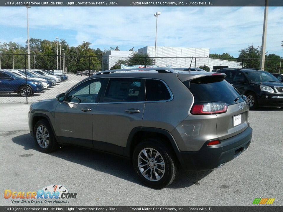2019 Jeep Cherokee Latitude Plus Light Brownstone Pearl / Black Photo #3
