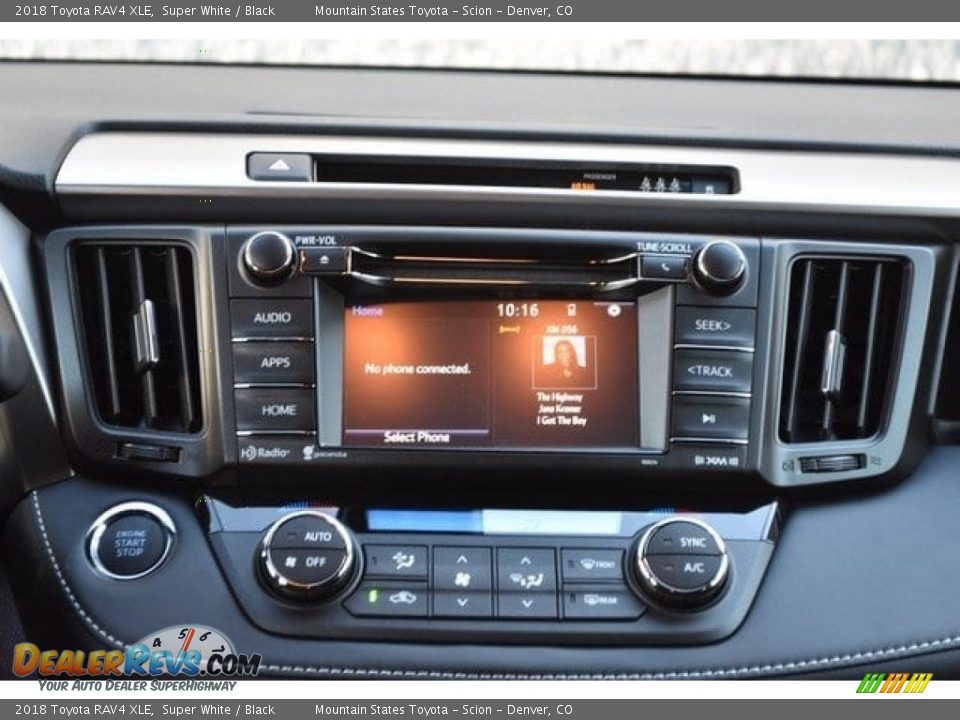 2018 Toyota RAV4 XLE Super White / Black Photo #10