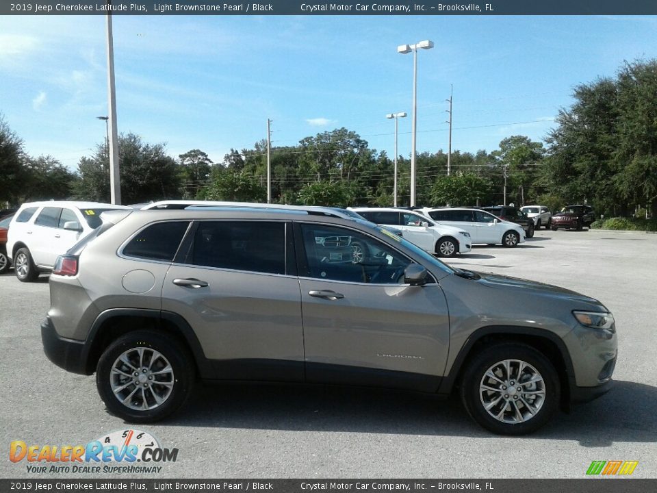 2019 Jeep Cherokee Latitude Plus Light Brownstone Pearl / Black Photo #5