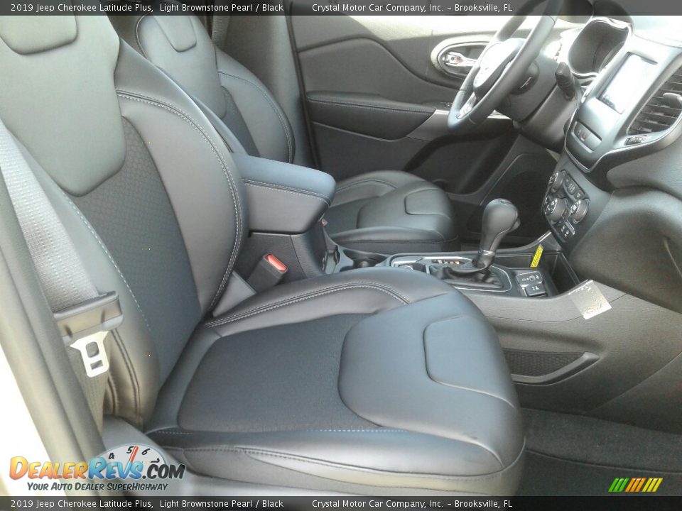 2019 Jeep Cherokee Latitude Plus Light Brownstone Pearl / Black Photo #11