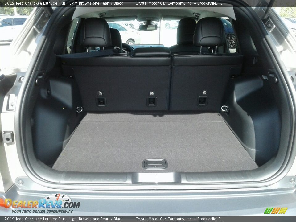 2019 Jeep Cherokee Latitude Plus Light Brownstone Pearl / Black Photo #18