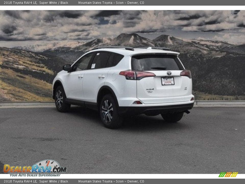 2018 Toyota RAV4 LE Super White / Black Photo #3