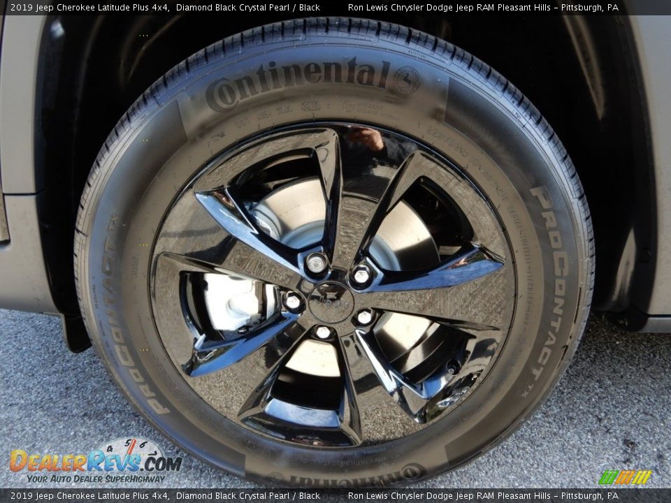 2019 Jeep Cherokee Latitude Plus 4x4 Diamond Black Crystal Pearl / Black Photo #10