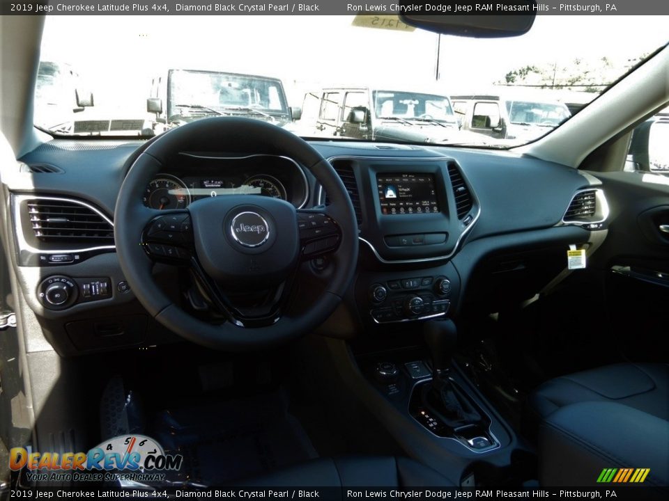 2019 Jeep Cherokee Latitude Plus 4x4 Diamond Black Crystal Pearl / Black Photo #13
