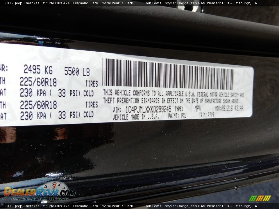 2019 Jeep Cherokee Latitude Plus 4x4 Diamond Black Crystal Pearl / Black Photo #15