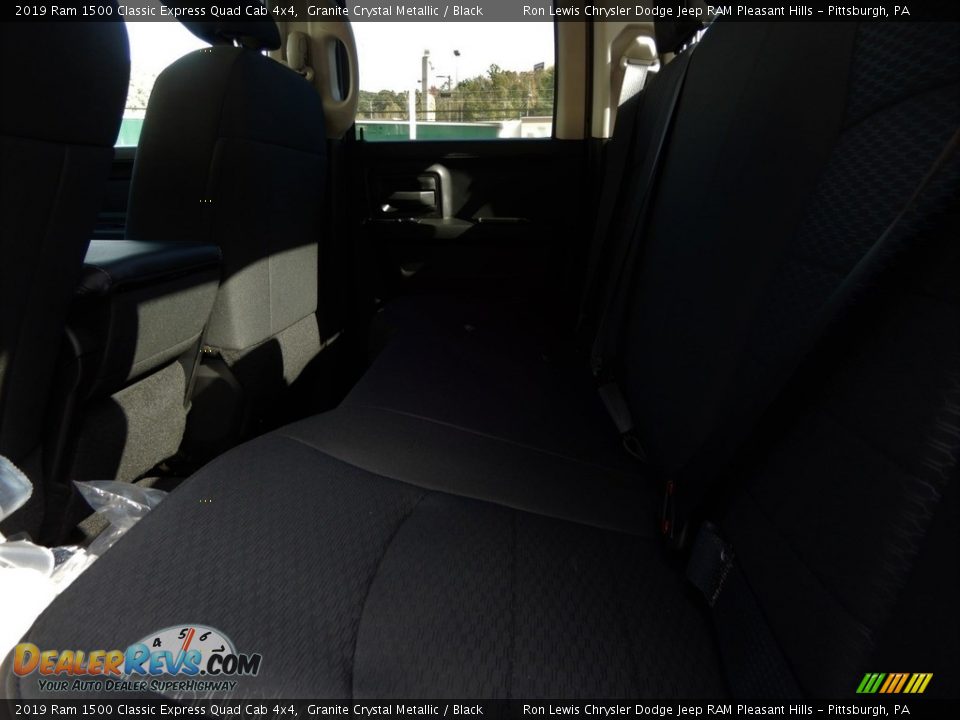 2019 Ram 1500 Classic Express Quad Cab 4x4 Granite Crystal Metallic / Black Photo #11