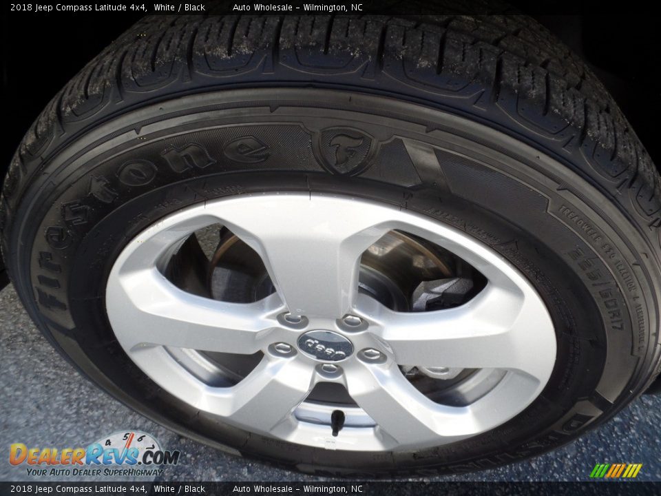 2018 Jeep Compass Latitude 4x4 White / Black Photo #7