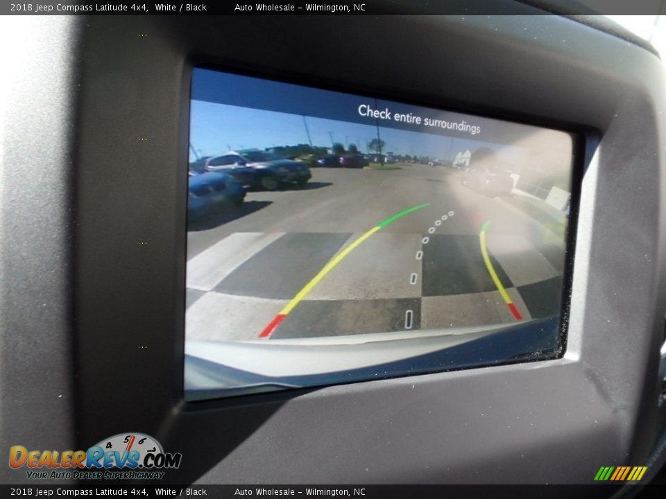 2018 Jeep Compass Latitude 4x4 White / Black Photo #18
