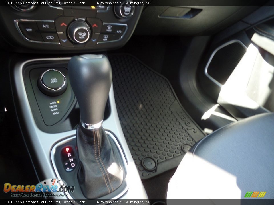 2018 Jeep Compass Latitude 4x4 White / Black Photo #19