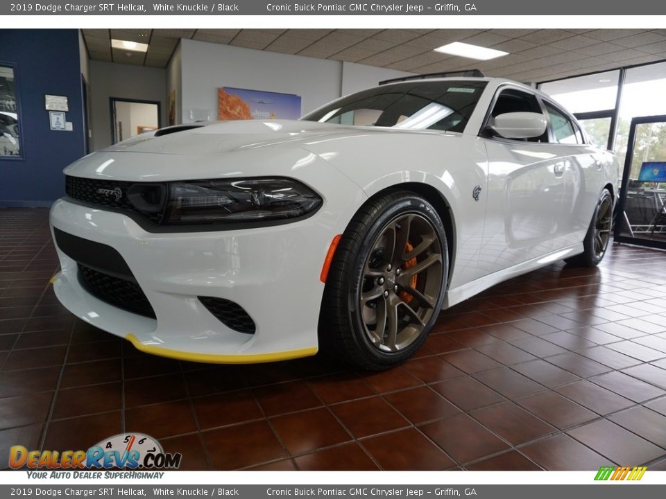 Front 3/4 View of 2019 Dodge Charger SRT Hellcat Photo #3