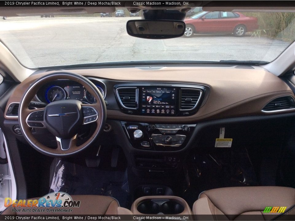 Dashboard of 2019 Chrysler Pacifica Limited Photo #11