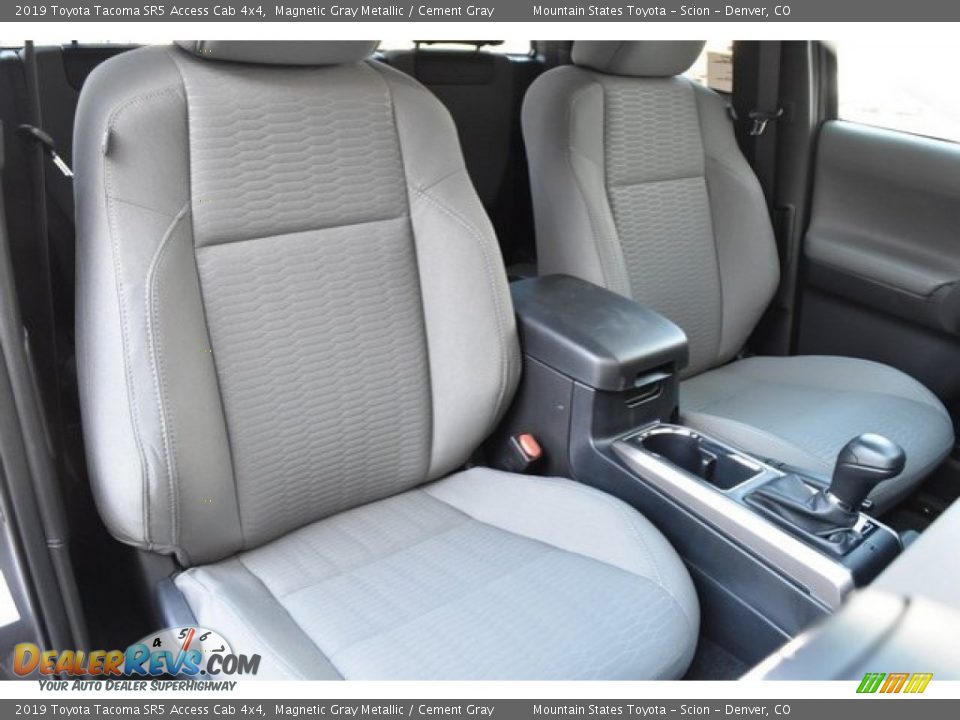 Front Seat of 2019 Toyota Tacoma SR5 Access Cab 4x4 Photo #13