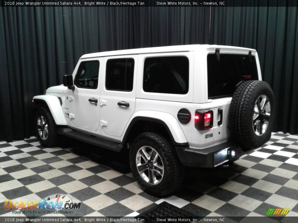2018 Jeep Wrangler Unlimited Sahara 4x4 Bright White / Black/Heritage Tan Photo #8