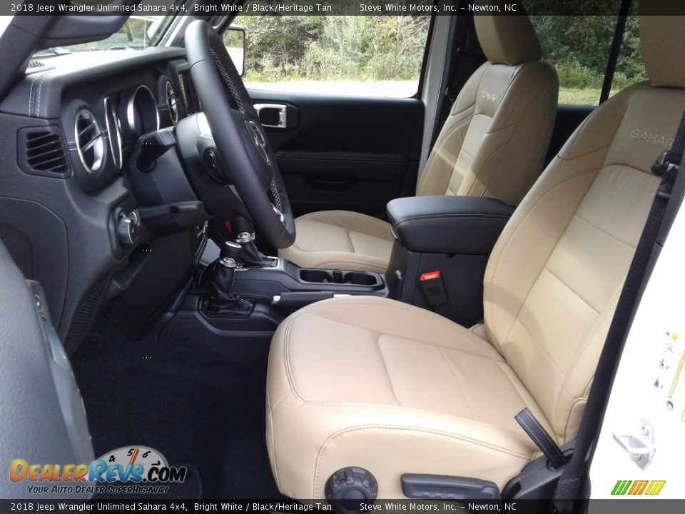 2018 Jeep Wrangler Unlimited Sahara 4x4 Bright White / Black/Heritage Tan Photo #10