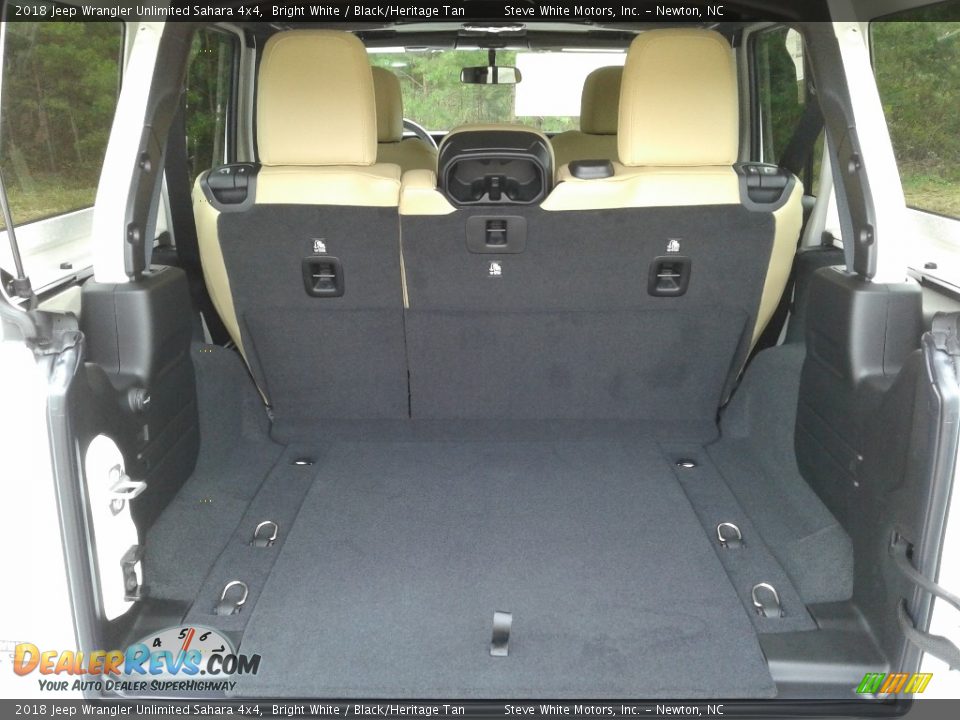 2018 Jeep Wrangler Unlimited Sahara 4x4 Bright White / Black/Heritage Tan Photo #12