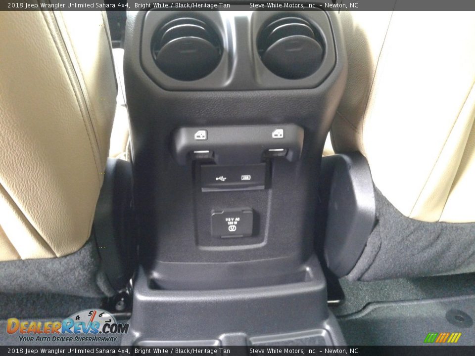 2018 Jeep Wrangler Unlimited Sahara 4x4 Bright White / Black/Heritage Tan Photo #13