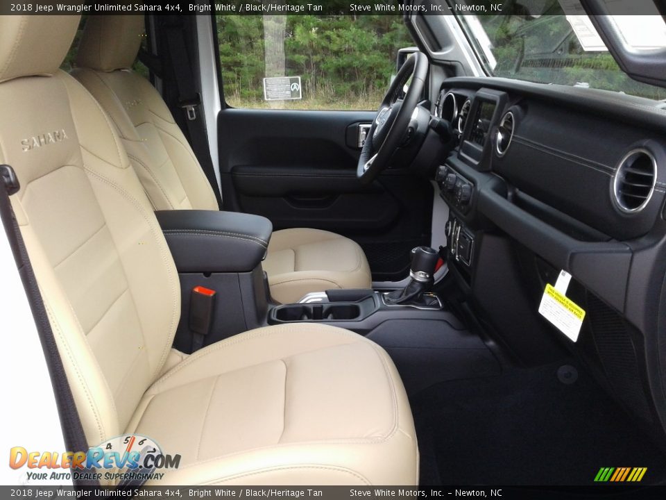 2018 Jeep Wrangler Unlimited Sahara 4x4 Bright White / Black/Heritage Tan Photo #15