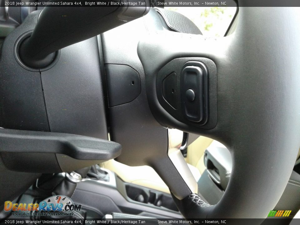2018 Jeep Wrangler Unlimited Sahara 4x4 Bright White / Black/Heritage Tan Photo #16